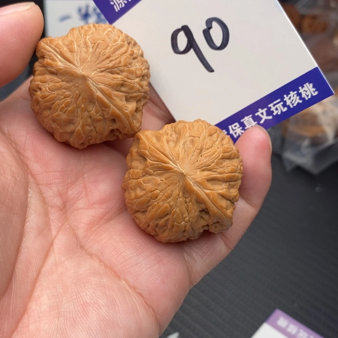 桃核把件铁锤妹妹37monom