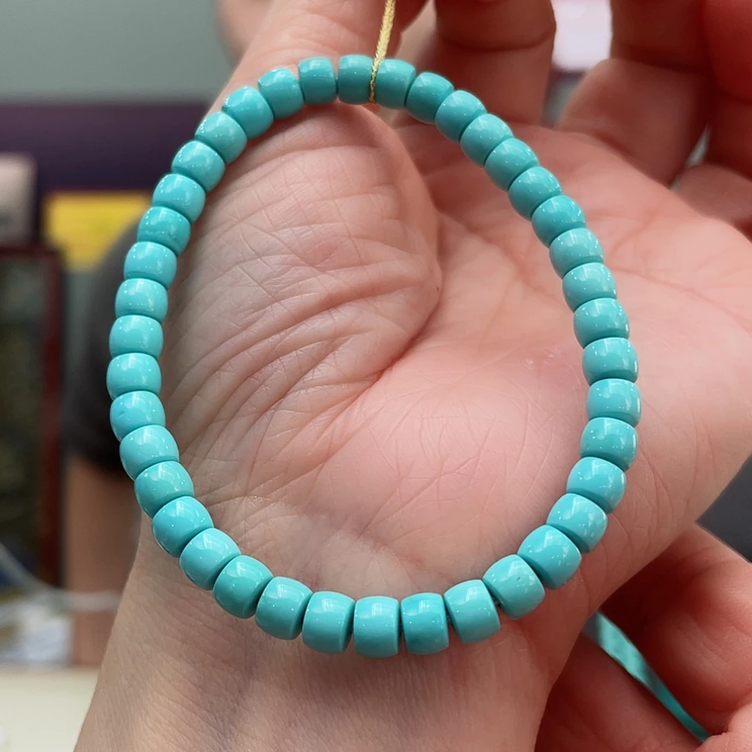 绿松石颈饰未镶嵌