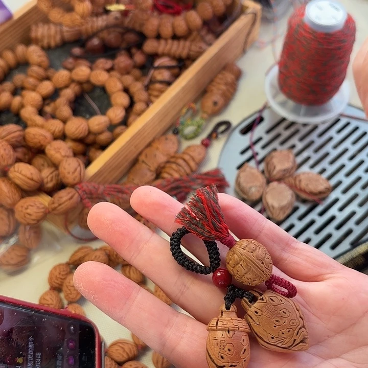 我****桃核手串桃核手工制作工艺