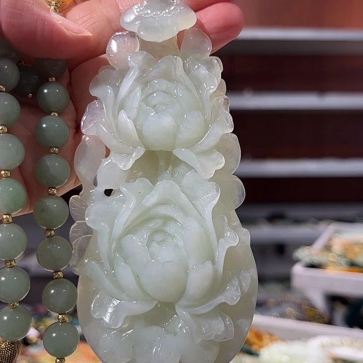 岫玉未镶嵌毛衣链