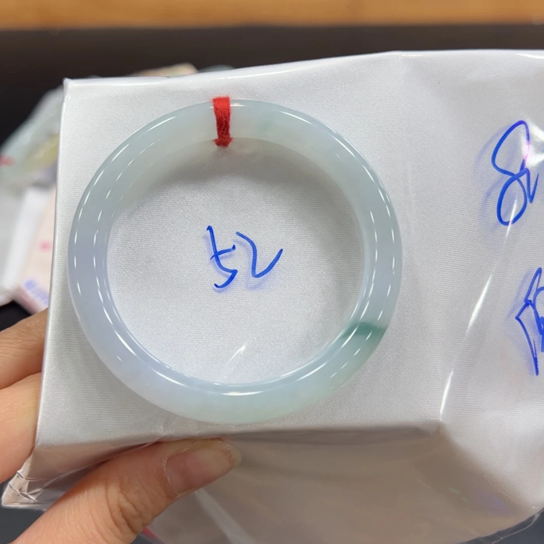 【闪购商品】翡翠手镯未镶嵌手镯