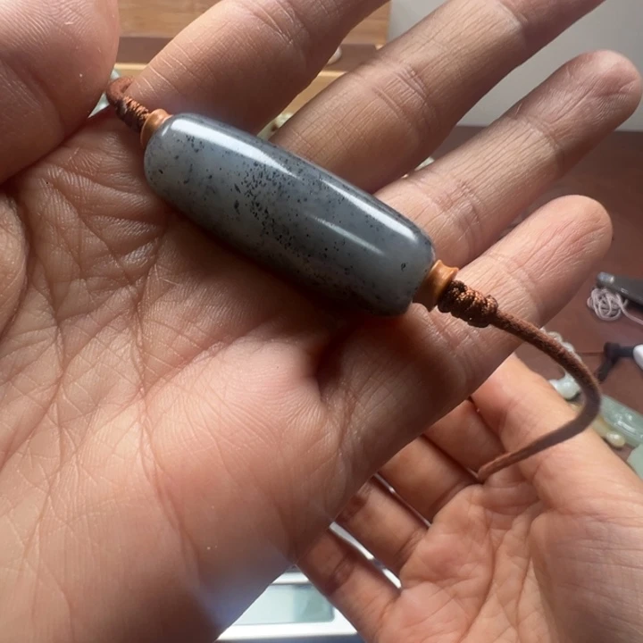 和田玉未镶嵌颈饰青花勒子