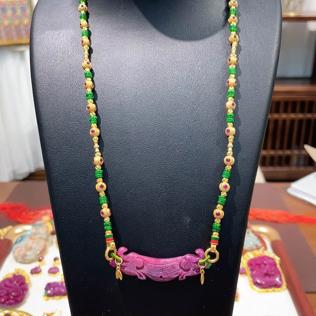 锦纶非金属红宝吊坠