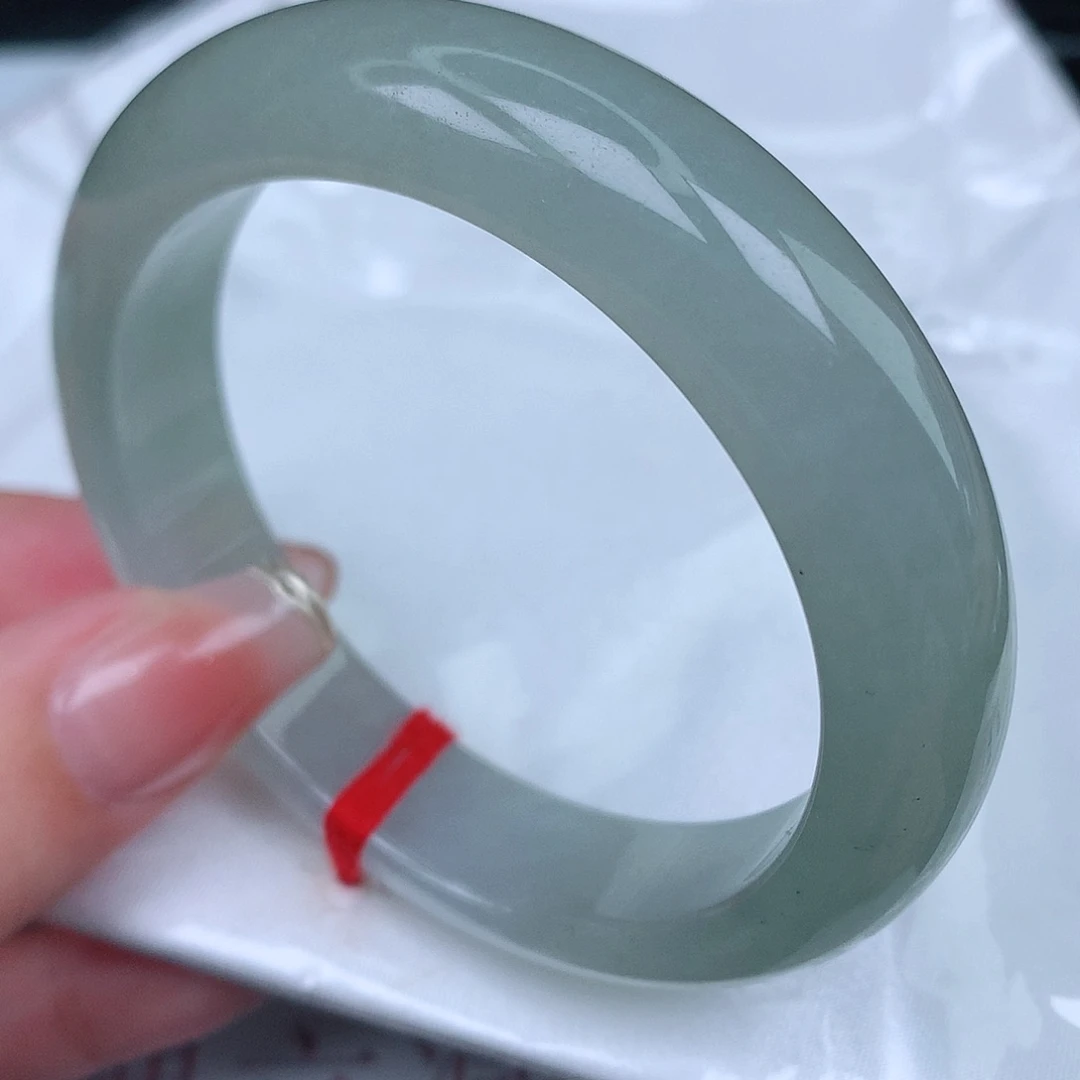 翡翠手镯未镶嵌天然