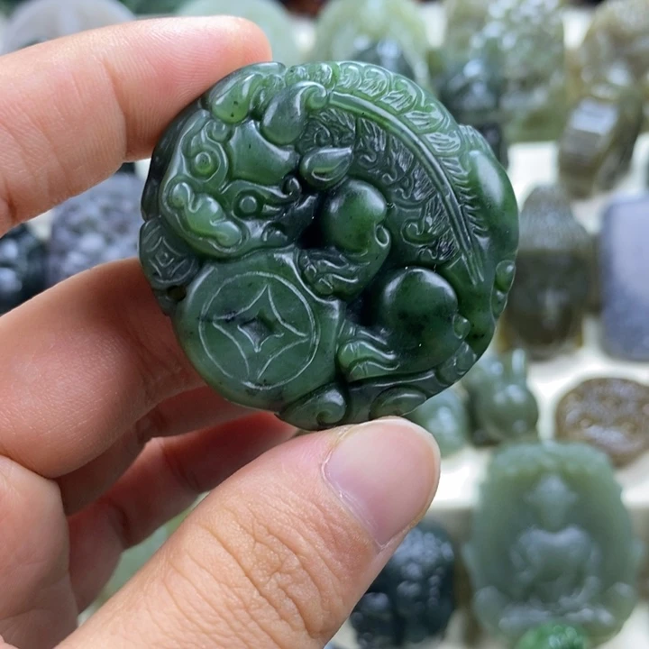 颈饰未镶嵌和田玉