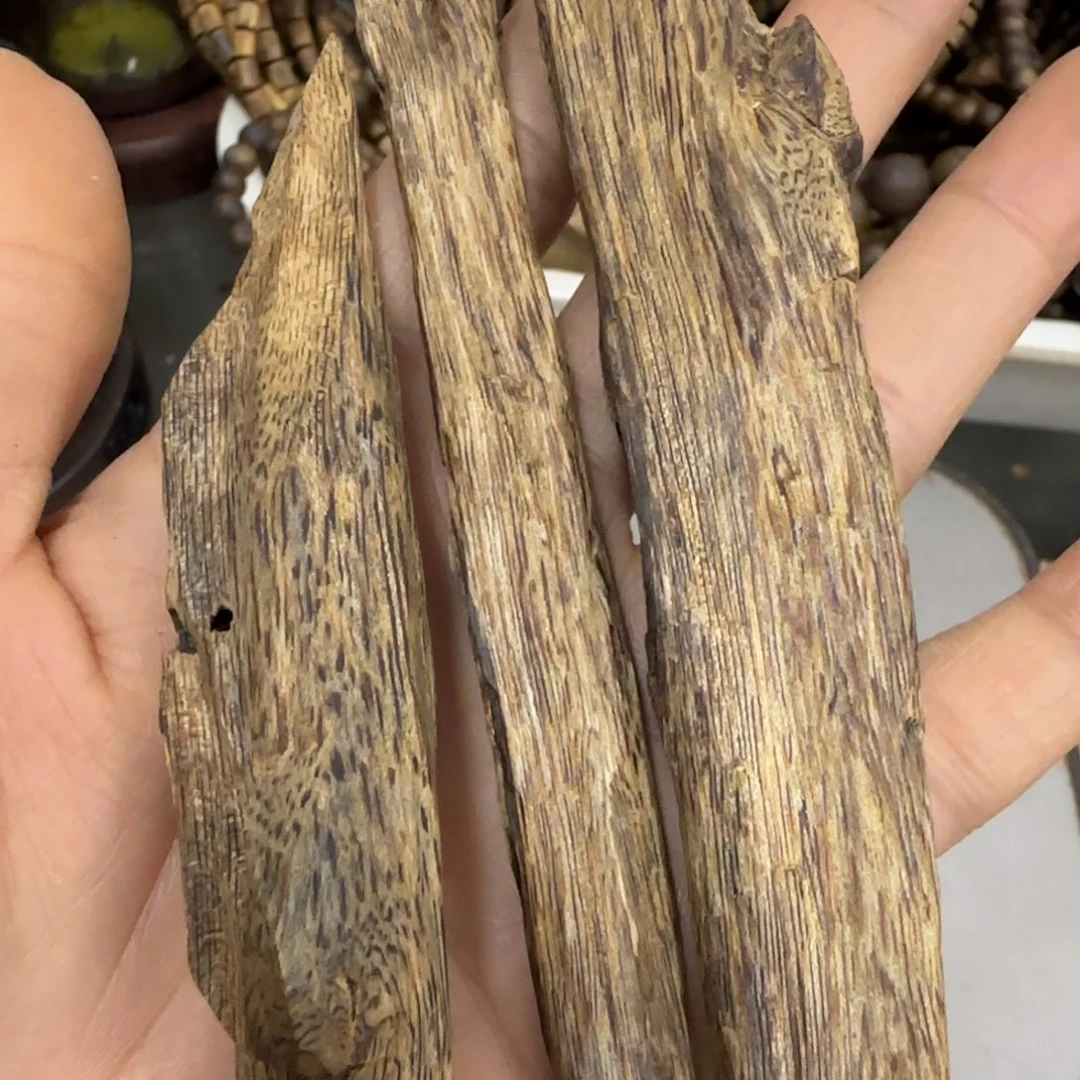 沉香木摆件流**云海南棋楠沉香乌身虫漏块料37.3