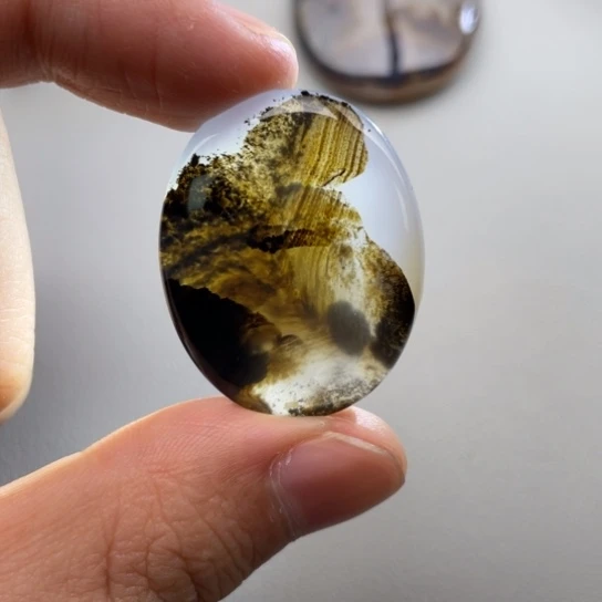 玛瑙/玉髓颈饰未镶嵌越**丘