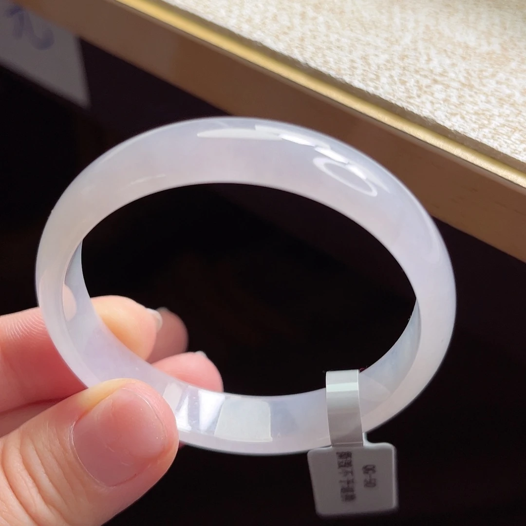 翡翠手镯未镶嵌手镯