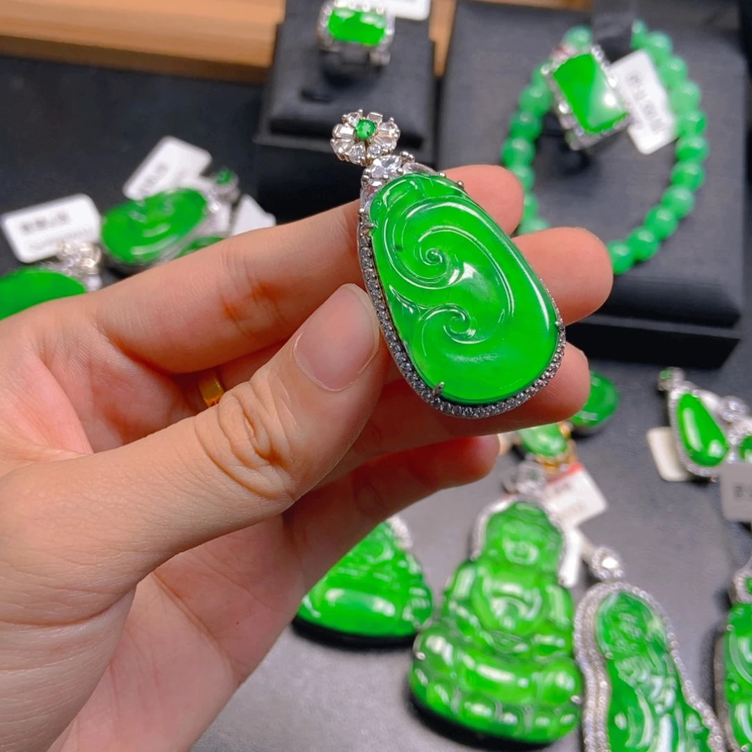 翡翠未镶嵌吊坠(不含链)