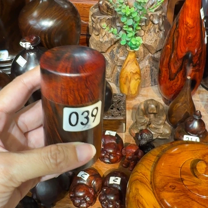 1***z交趾黄檀（大红酸枝）酸枝牙签罐