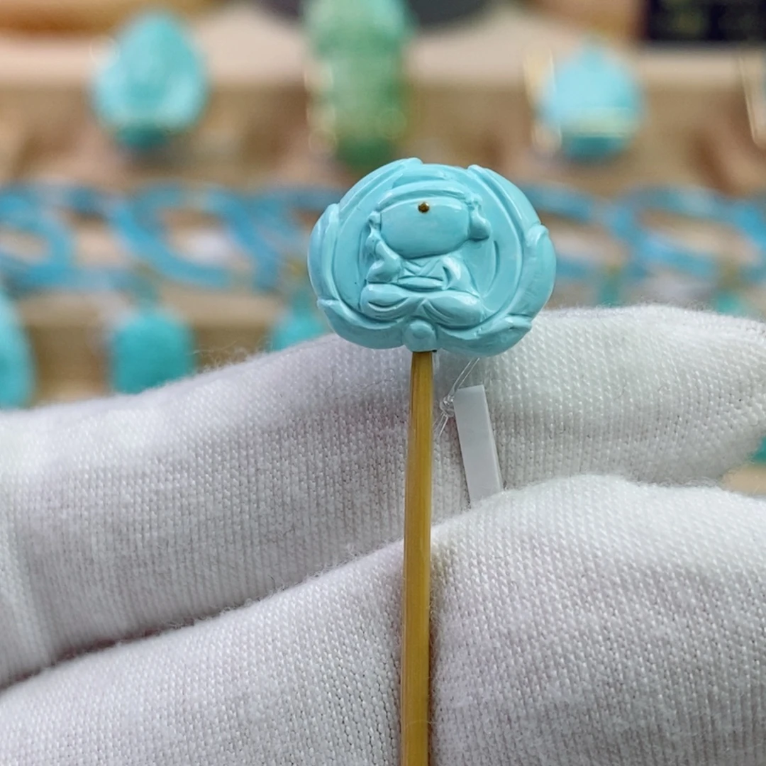 绿松石未镶嵌珠宝奇石