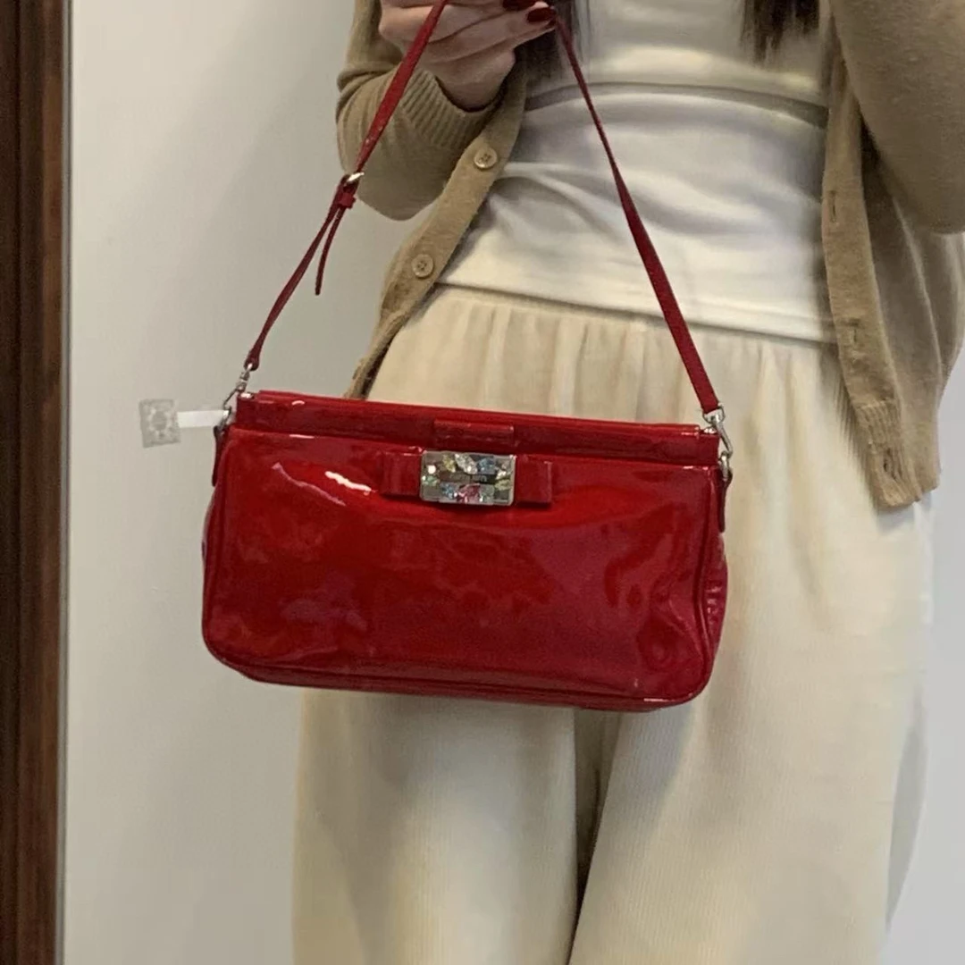 95新 MIU MIU/缪缪 miumiu复古红钻扣手提腋下包