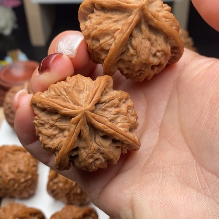 鹏***文玩核桃把件四棱