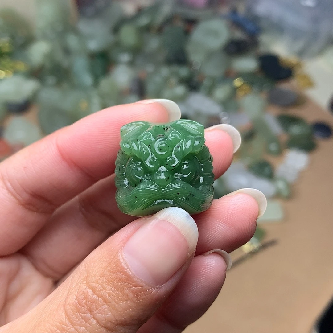 和田玉吊坠未镶嵌