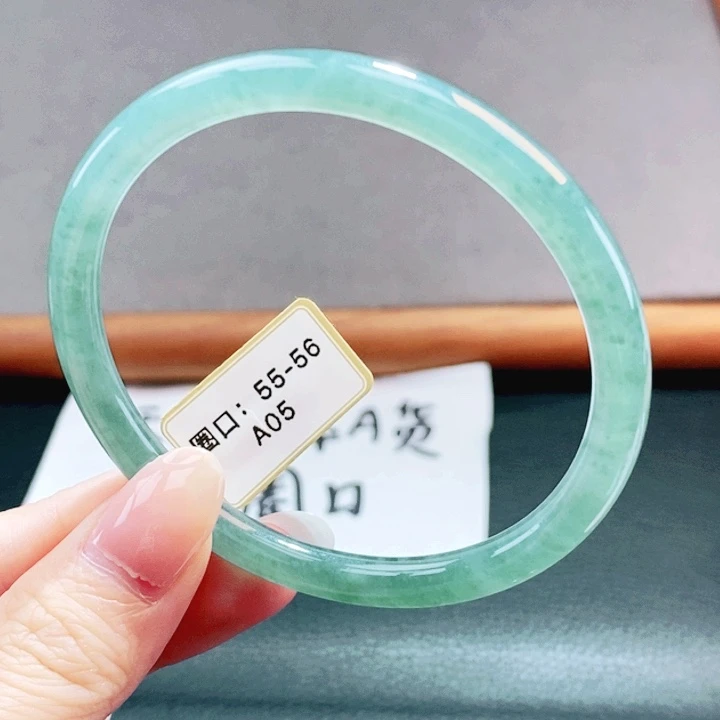 翡翠未镶嵌手镯翡翠手镯107
