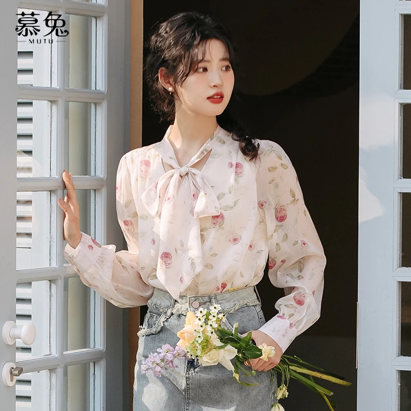 慕兔法式复古高级感碎花上衣女2024秋季新款设计感小个子长袖衬衫