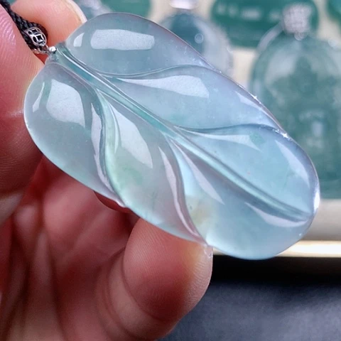 【闪购商品】翡翠颈饰18K金镶嵌天然翡翠
