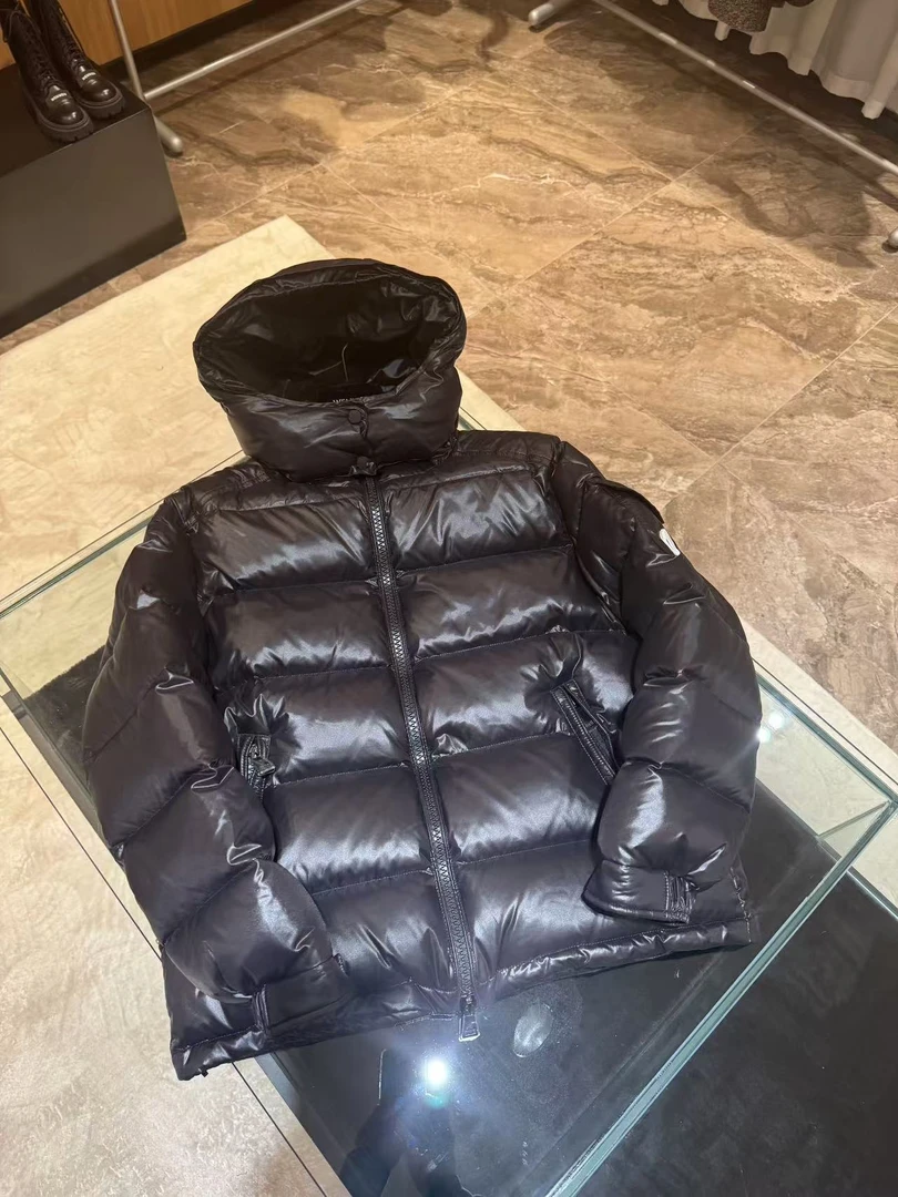 WW2024新款女士时尚修身百搭黑白两色外套