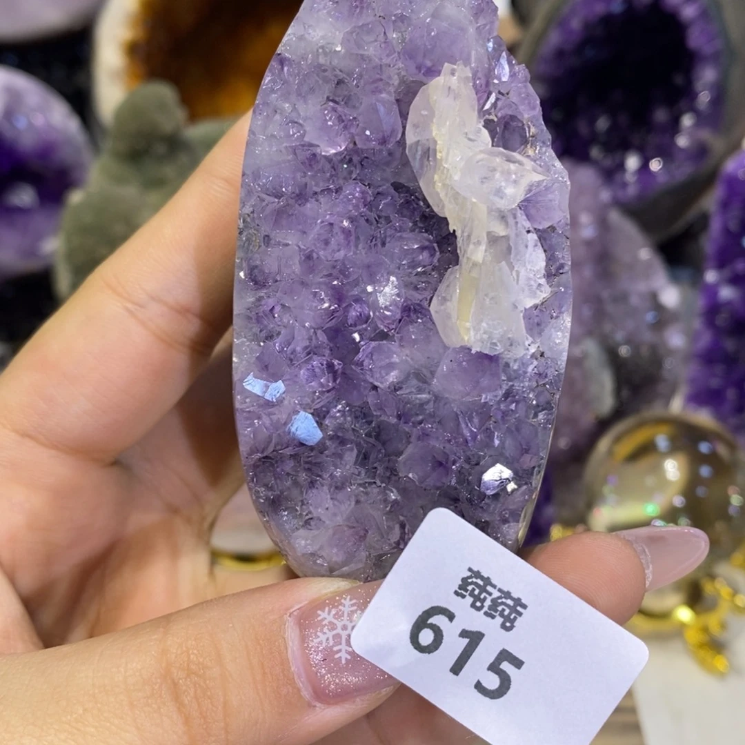 未镶嵌大型摆件（非配饰）紫晶仙女紫方解石