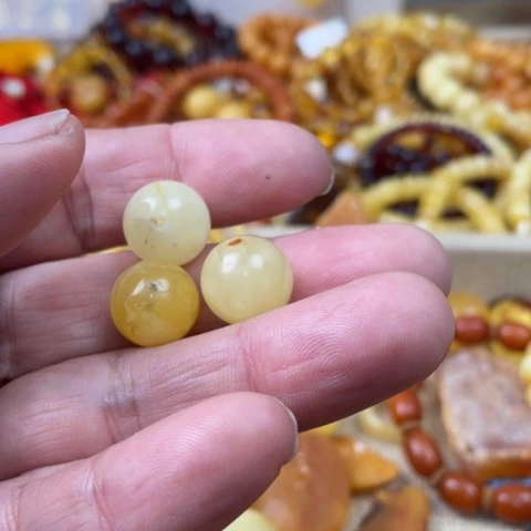 手串琥珀未镶嵌吊坠