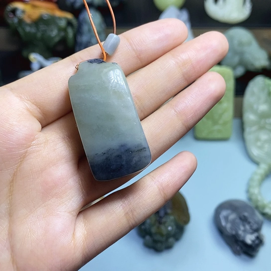 【闪购商品】颈饰未镶嵌和田玉岁****！