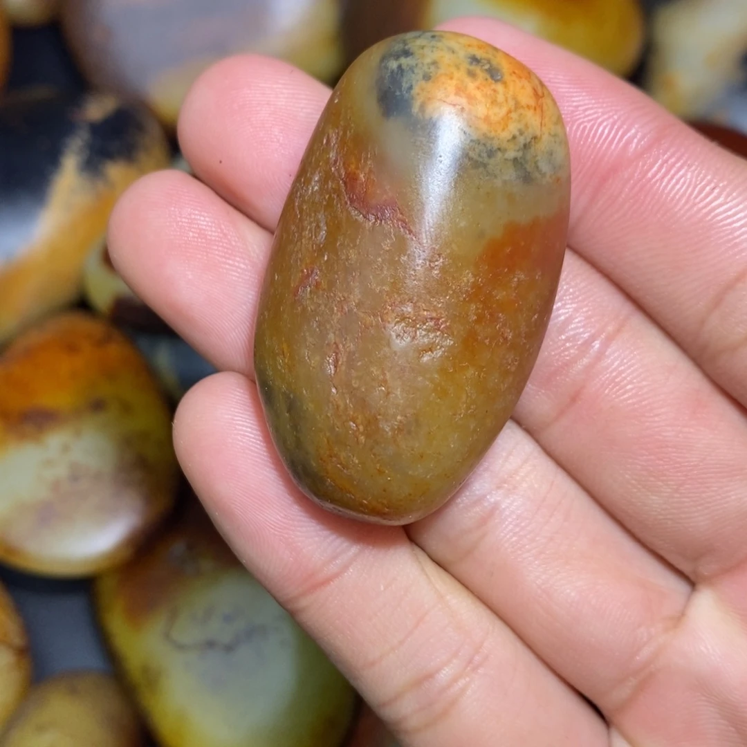 和田玉未镶嵌珠宝奇石