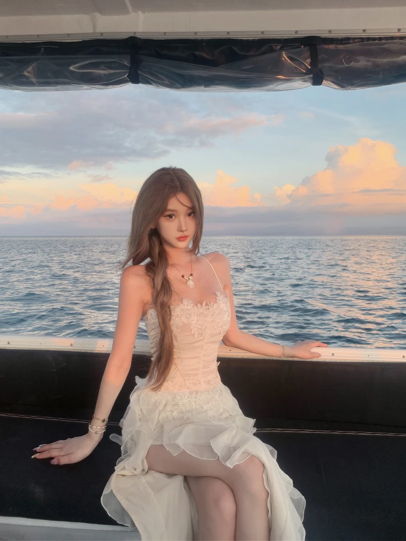 【爱神仙子】花朵连衣裙女设计感吊带裙春夏新款收腰波浪密边裙子潮