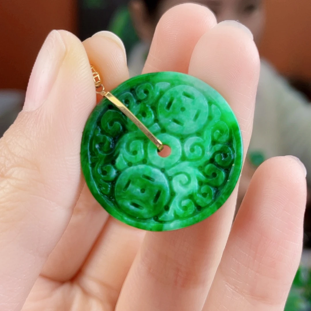 翡翠18K金镶嵌耳饰