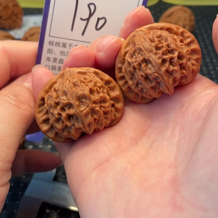 文玩核桃把件40宫灯190