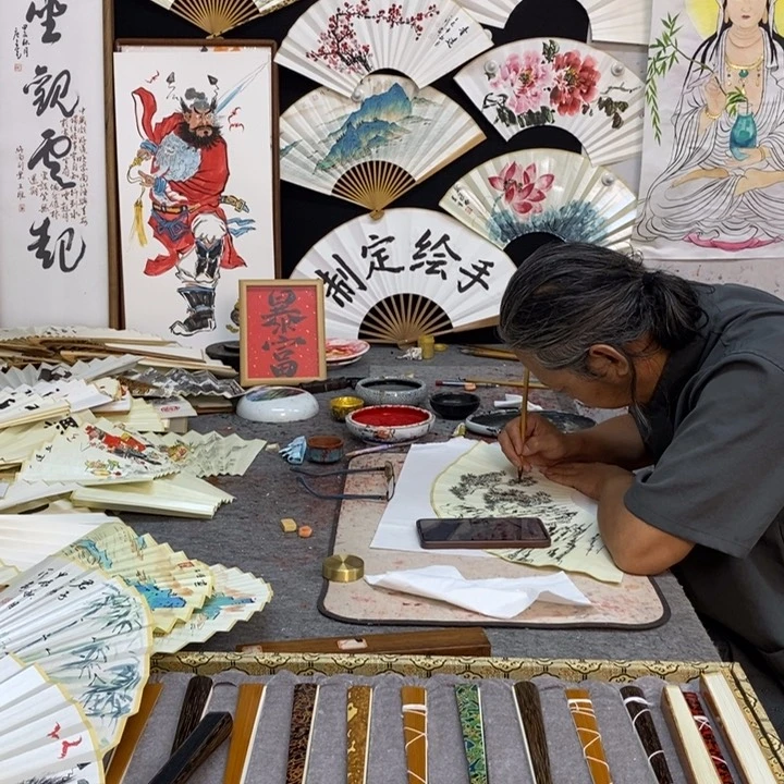 楼***斤书法半粽龙鳞，告诉他小心翼翼