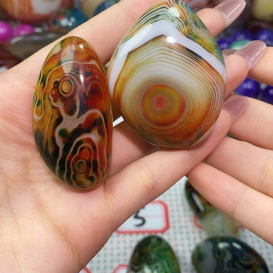 千***过未镶嵌玛瑙/玉髓珠宝奇石