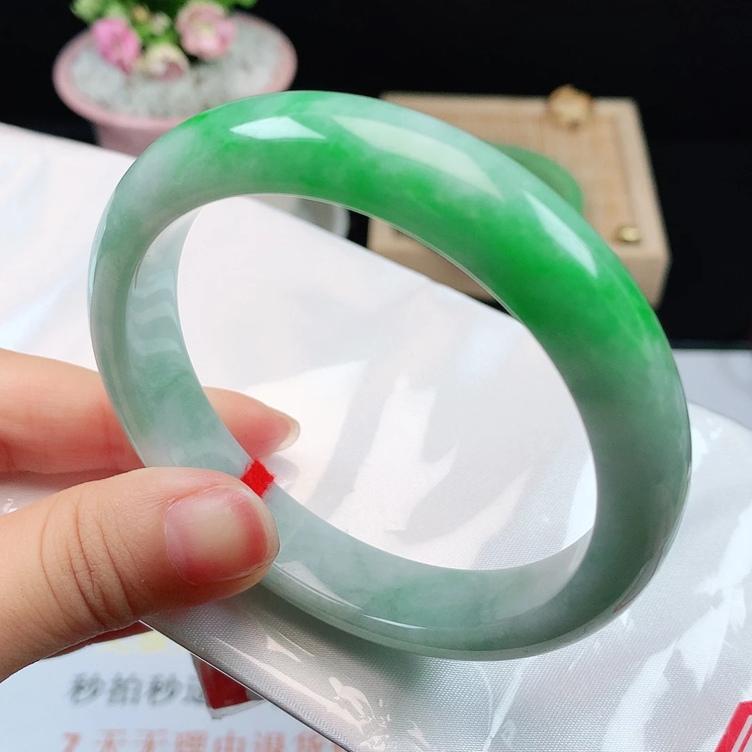 翡翠未镶嵌手镯631