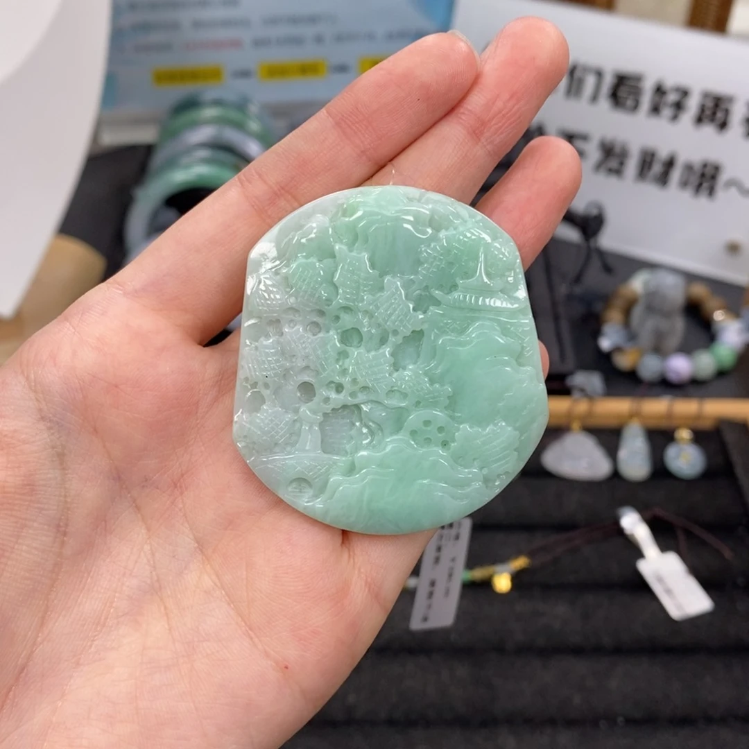 颈饰未镶嵌翡翠吊坠