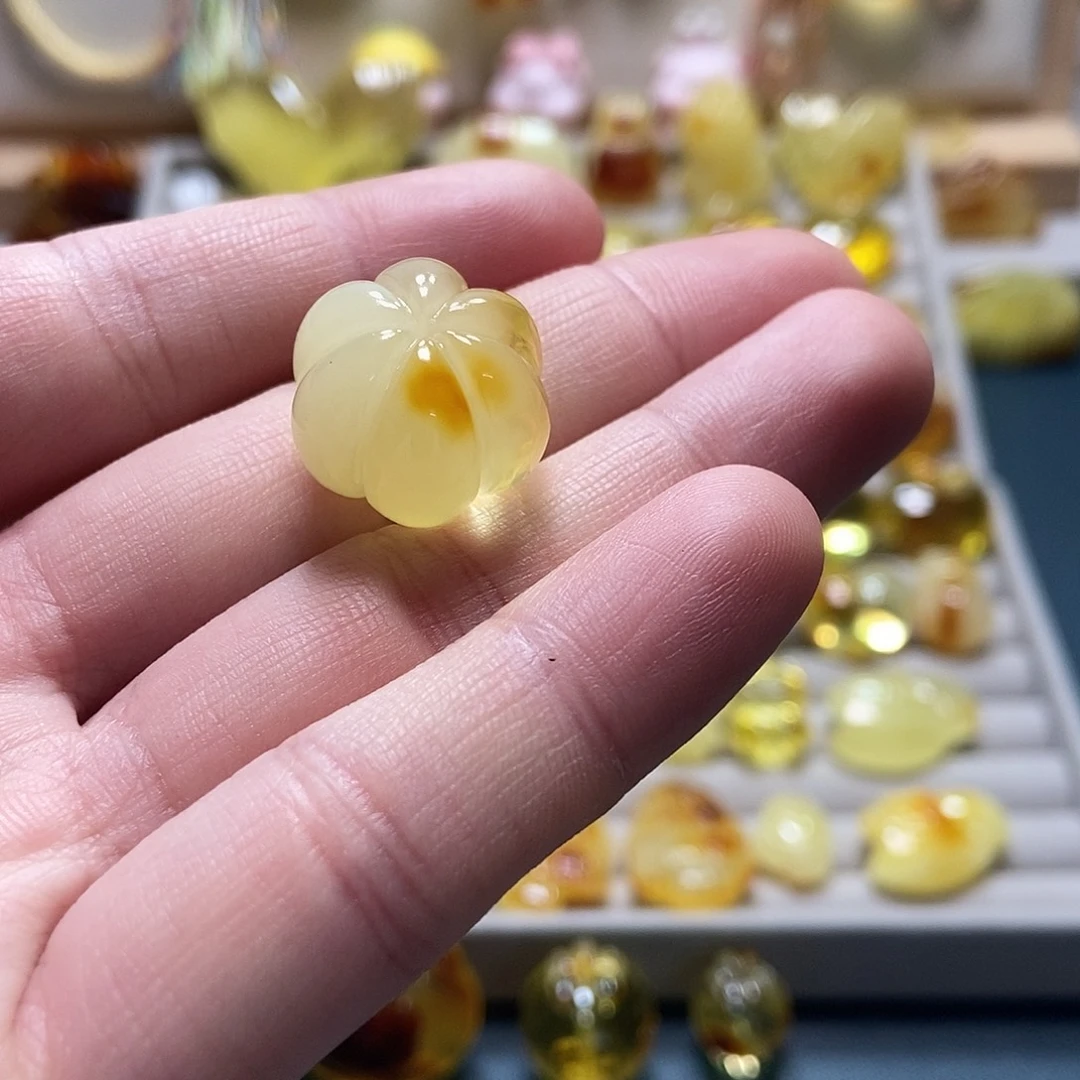 洋***涵琥珀未镶嵌裸石天然琥珀蜜蜡