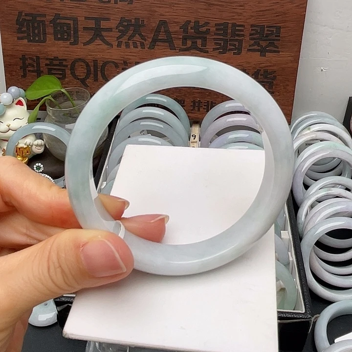 翡翠未镶嵌手镯56.5正圈