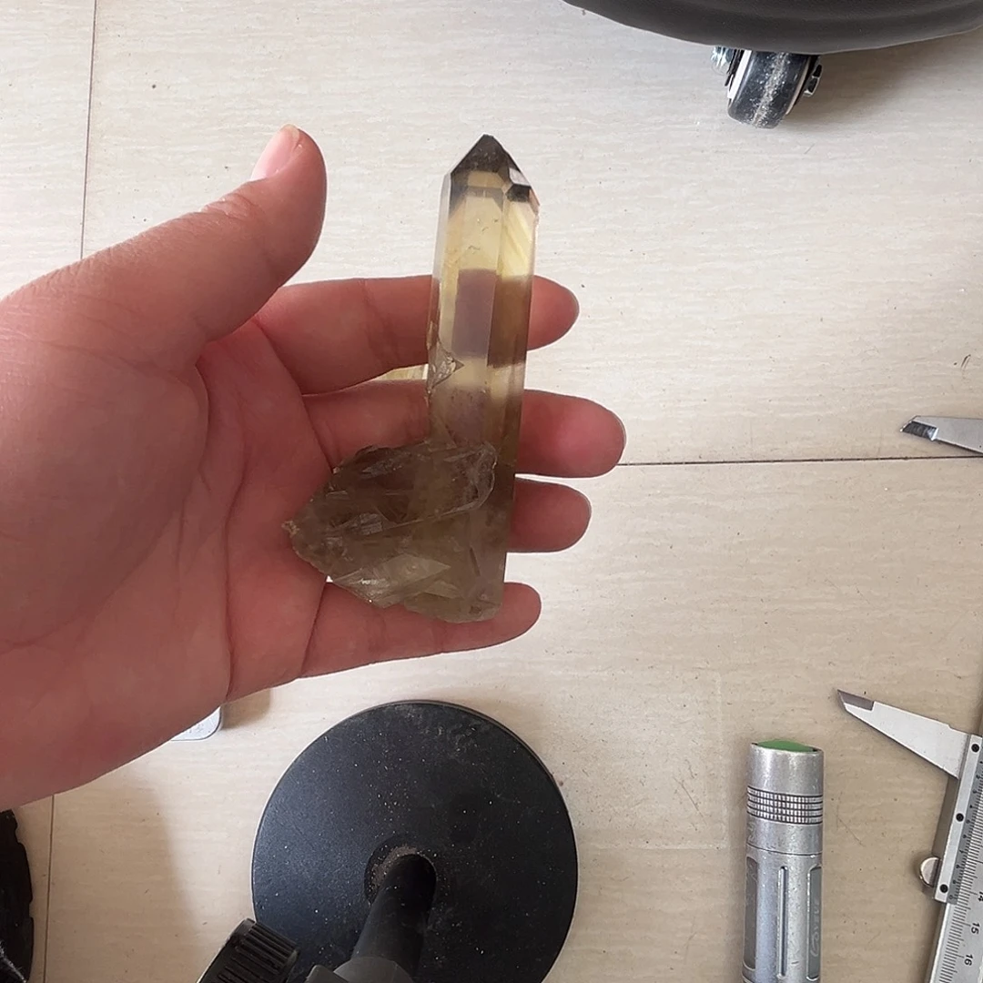 用***7水晶未镶嵌珠宝半成品