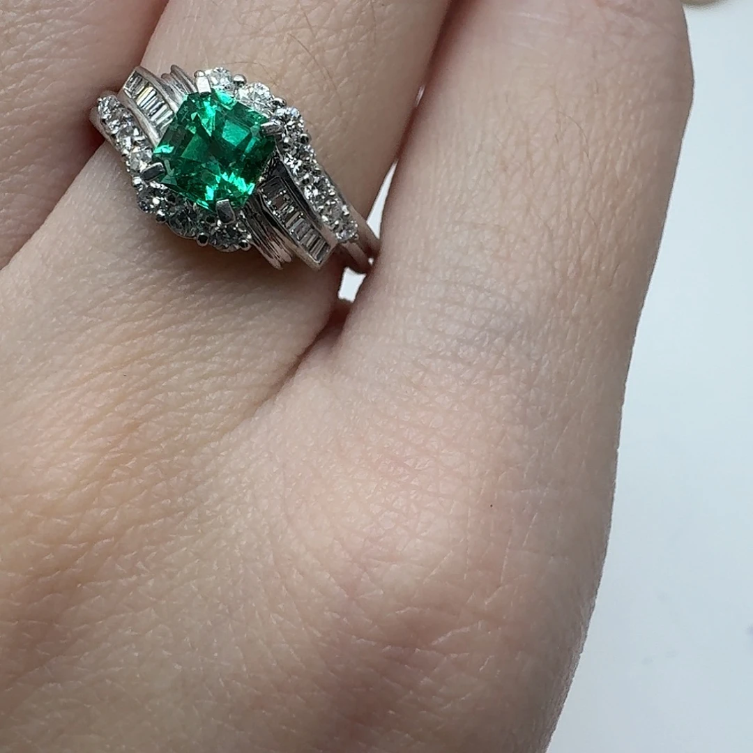 未镶嵌戒指祖母绿