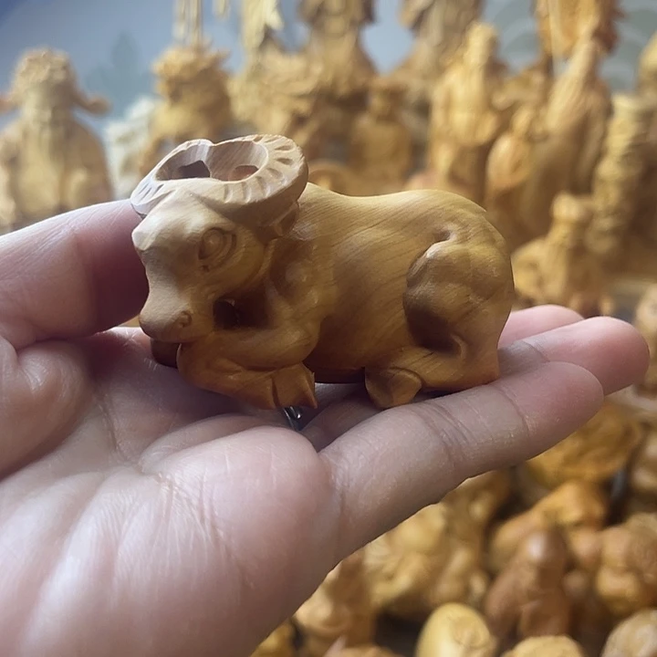 柏木（崖柏）生肖牛