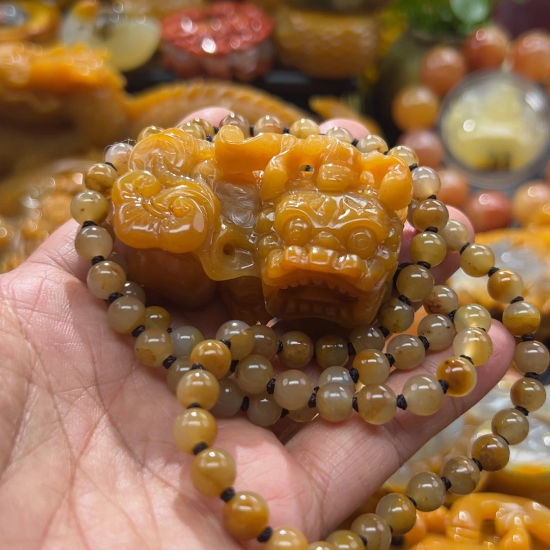 石英质玉未镶嵌颈饰