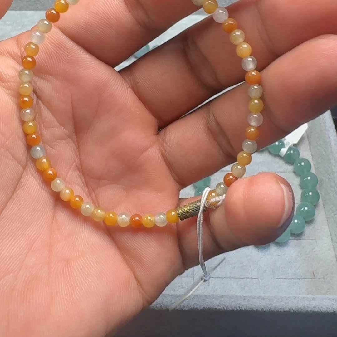 翡翠未镶嵌颈饰手串