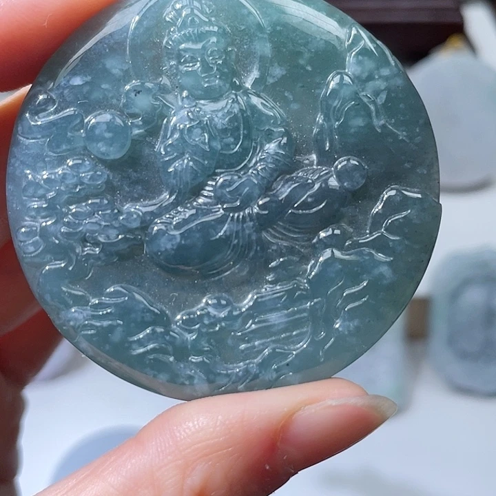 翡翠未镶嵌颈饰翡翠65
