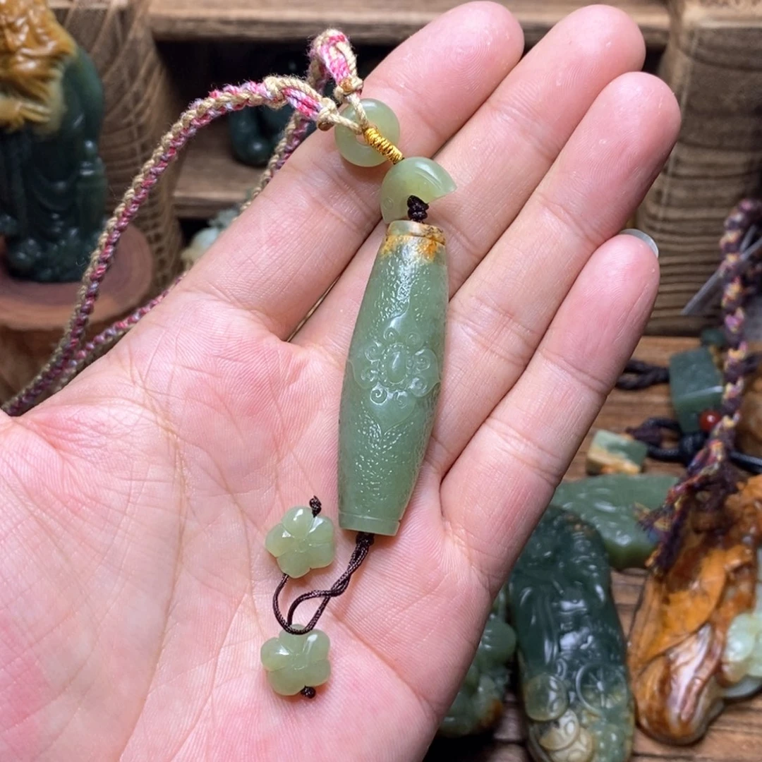 岫岩河磨玉（透闪石质玉）挂件未镶嵌
