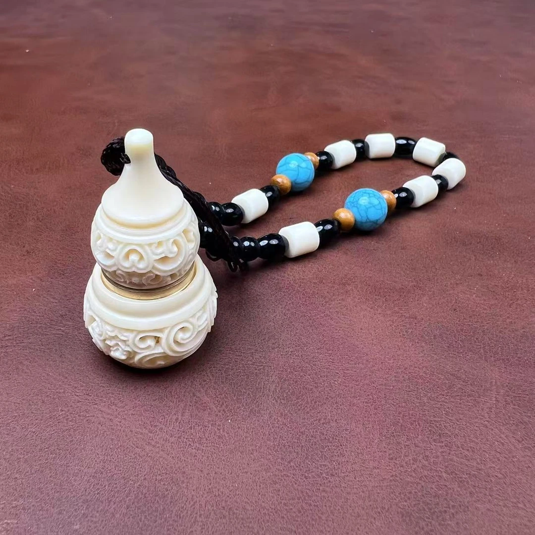 象牙果香丸葫芦手把件-LQ870