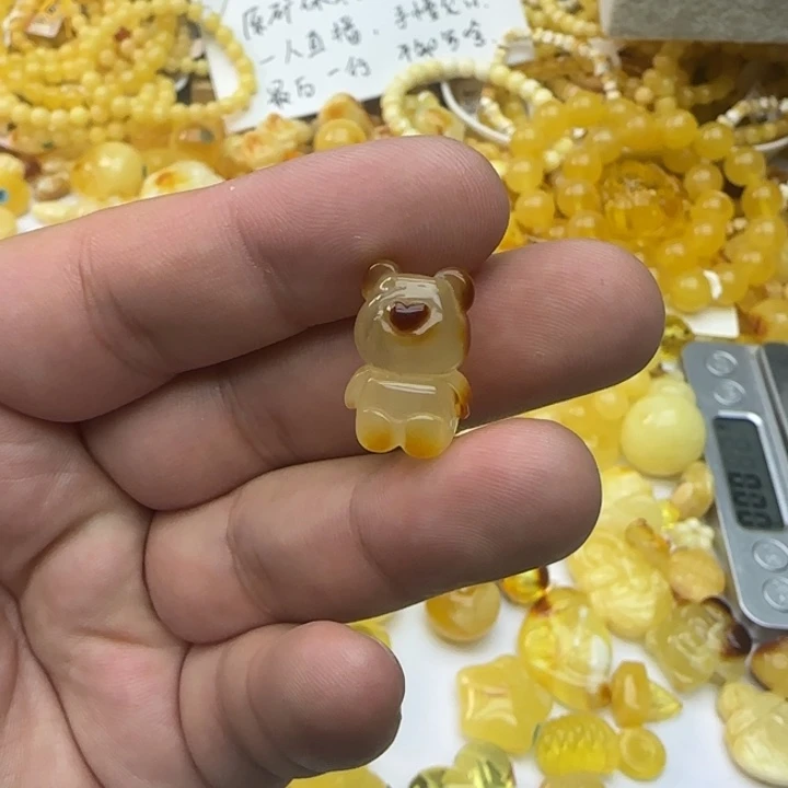 琥珀未镶嵌裸石1.87克02