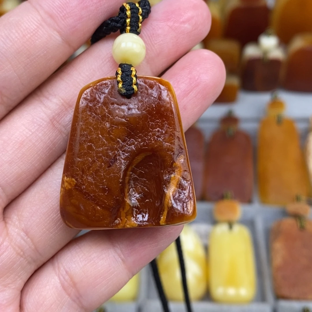 蜜蜡未镶嵌珠宝奇石