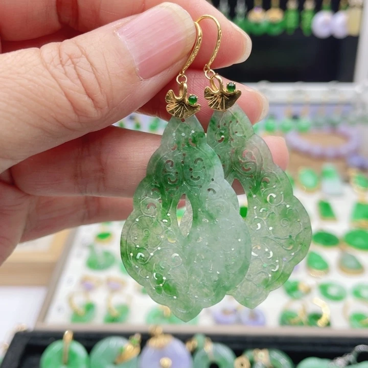****️翡翠18K金镶嵌耳饰