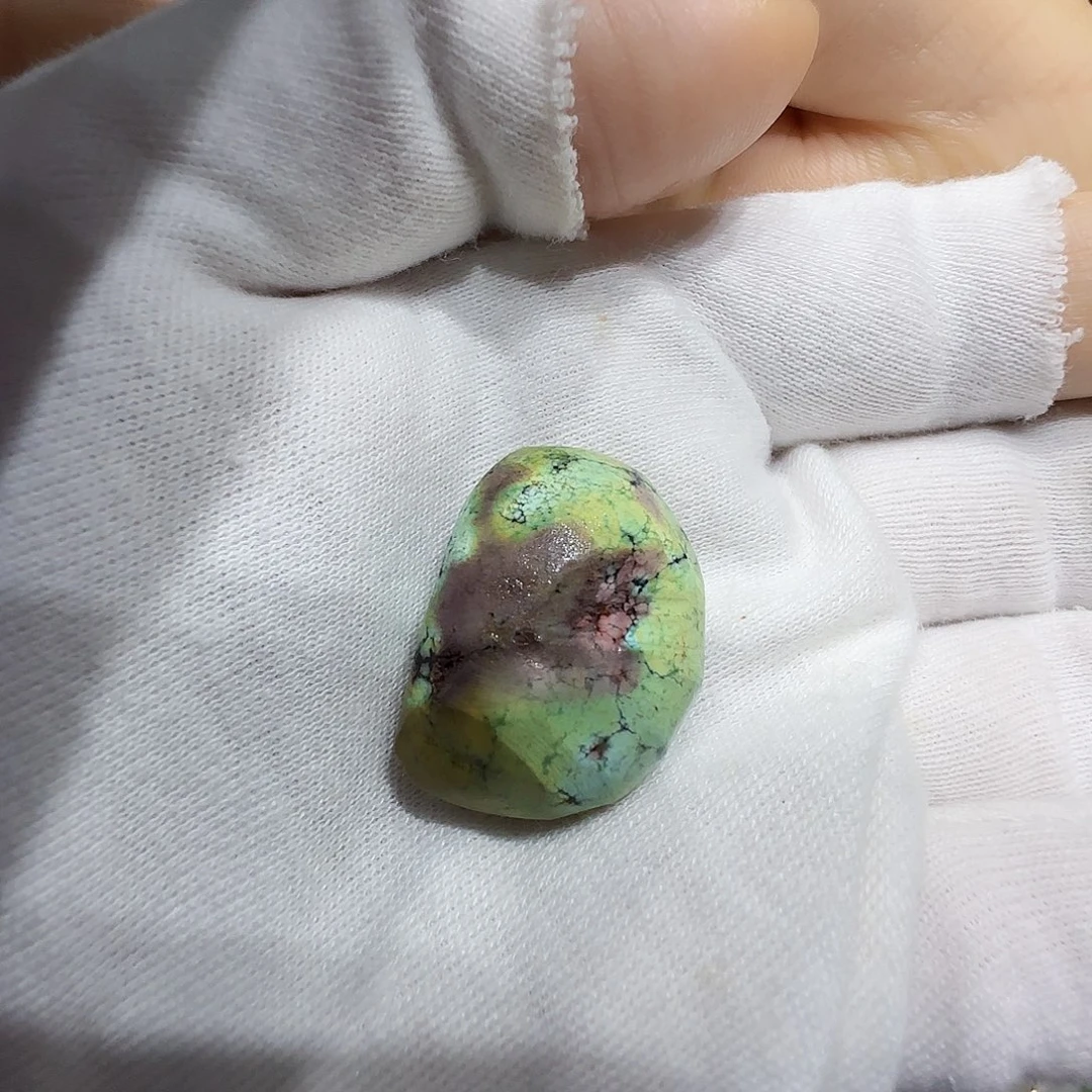 绿松石未镶嵌原矿绿松石