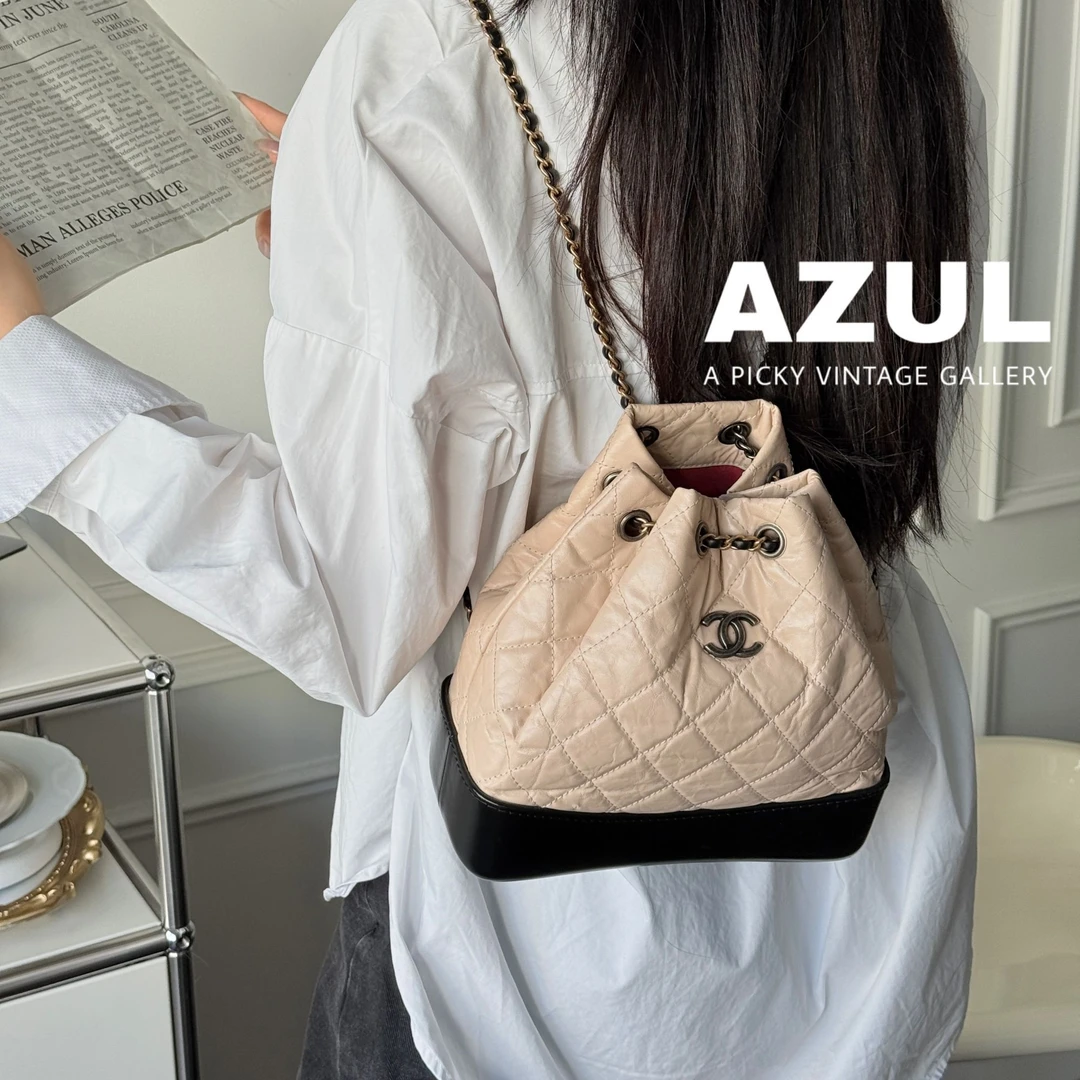 95新 Chanel/香奈儿 Azul- 奶茶拼黑色牛皮流浪小号双肩包38413