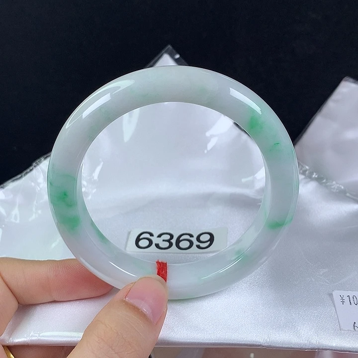 翡翠未镶嵌手镯60圈