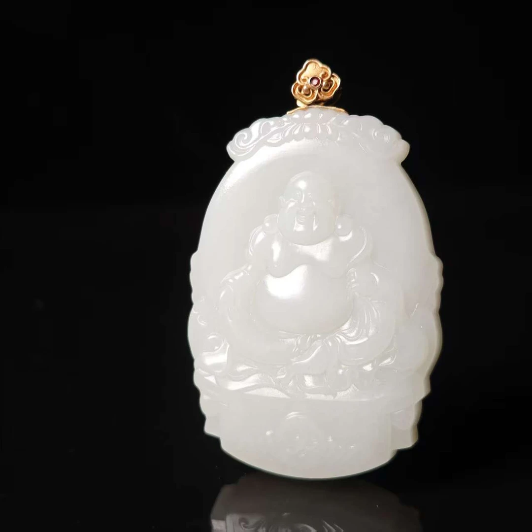 lot7082 18k镶嵌弥勒佛 和田玉白玉 58.2*35.8*9.7mm 36.6g